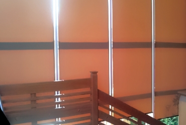 遮光用のロールスクリーン