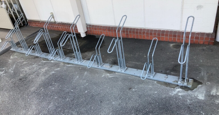 駐輪スペースのサイクルスタンド