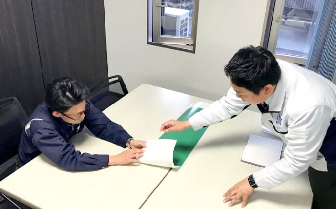 お客様との打ち合わせのイメージ